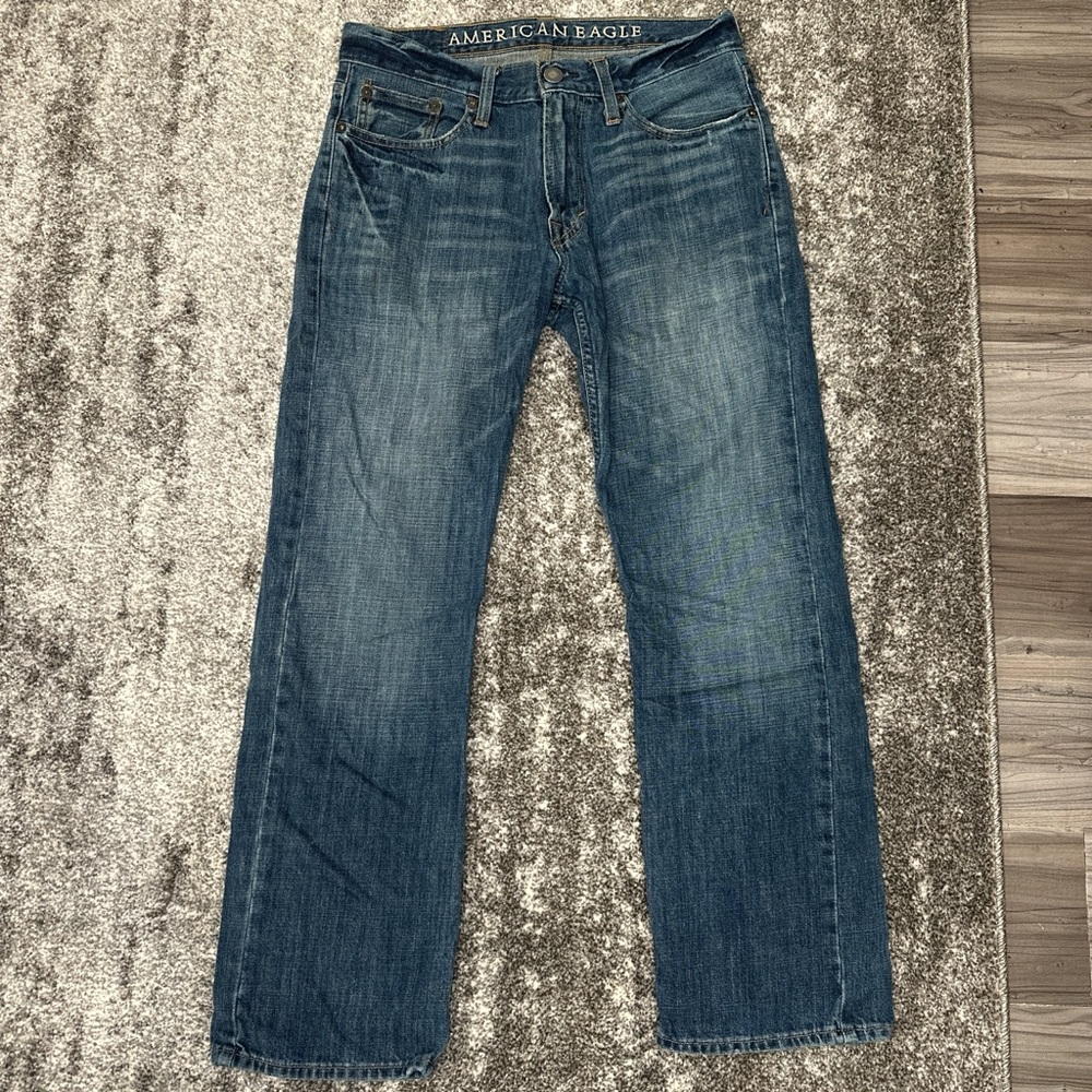 **SOLD**30x30 STRAIGHT LEG MEDIUM WASHED DENIM JEANS - AMERICAN EAGLE
